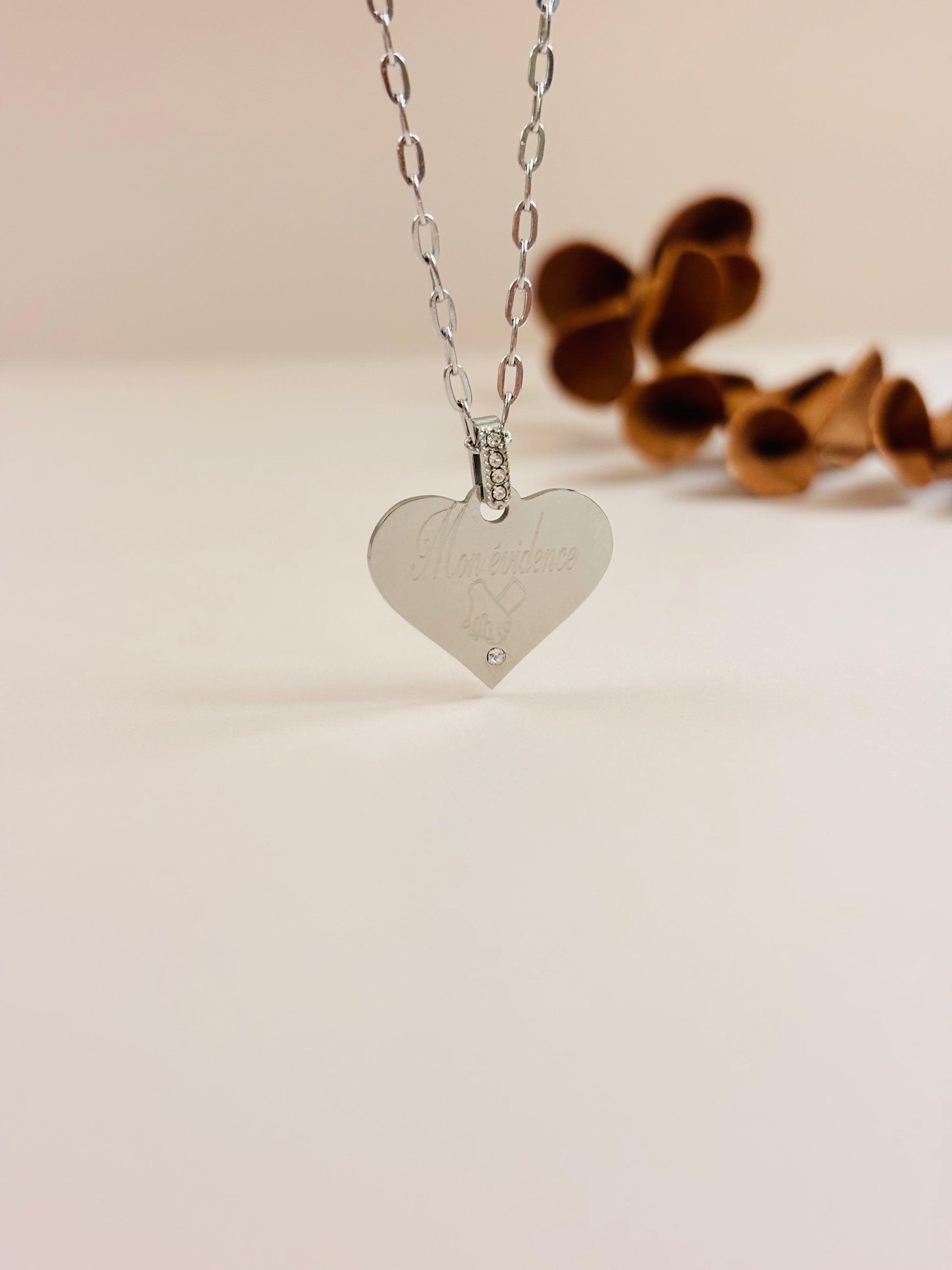 Collier avec médaillon cœur zircon 30x25 mm à personnaliser.
