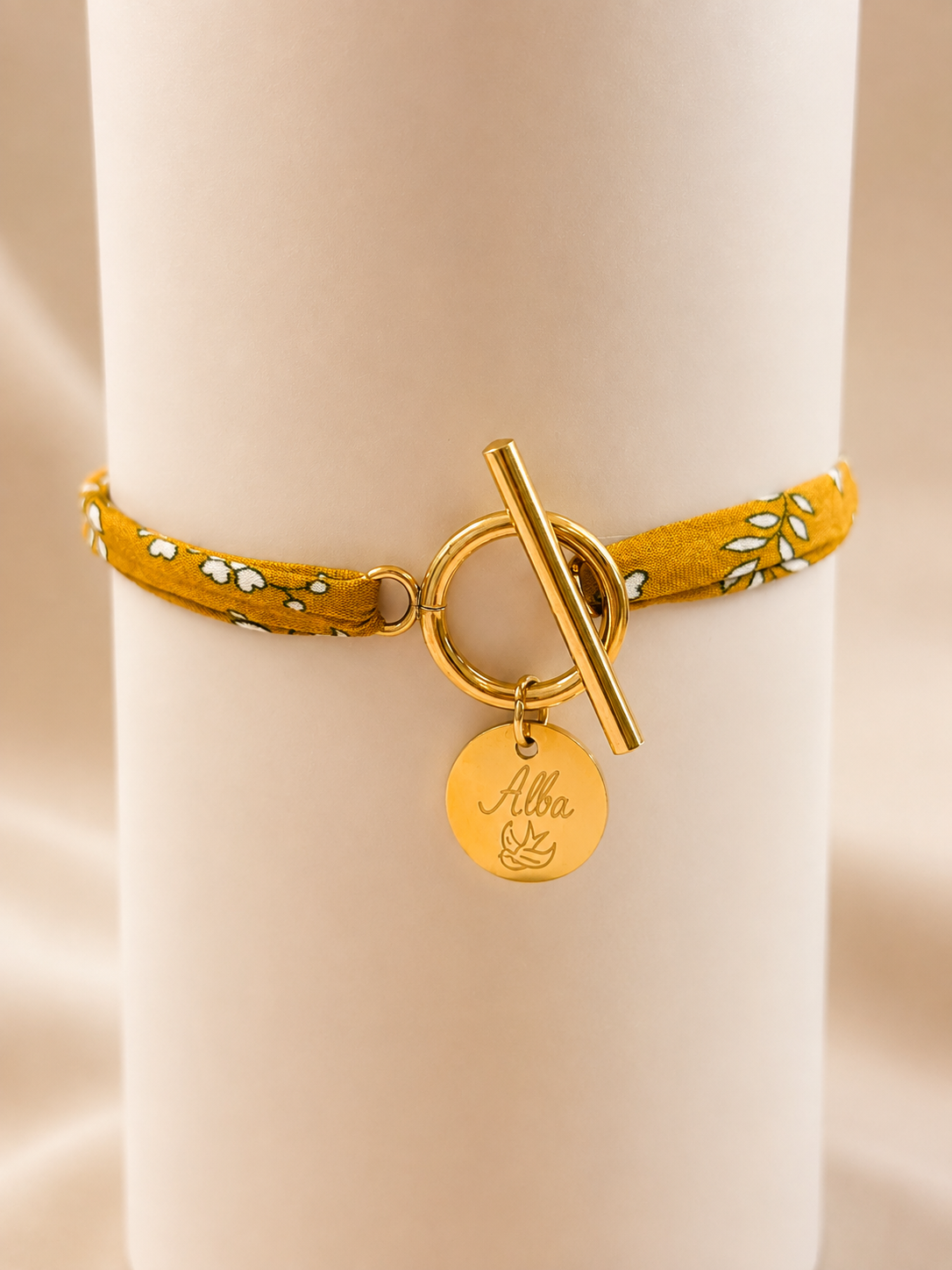 Bracelet personnalisé femme avec ruban Liberty.