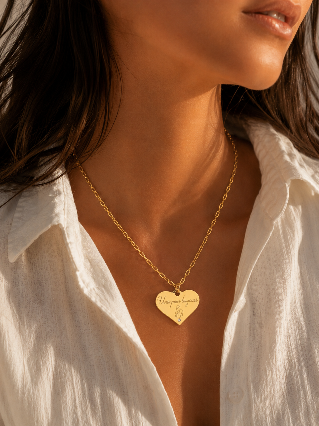     Collier cœur personnalisé femme avec chaîne trombone en acier inoxydable doré.