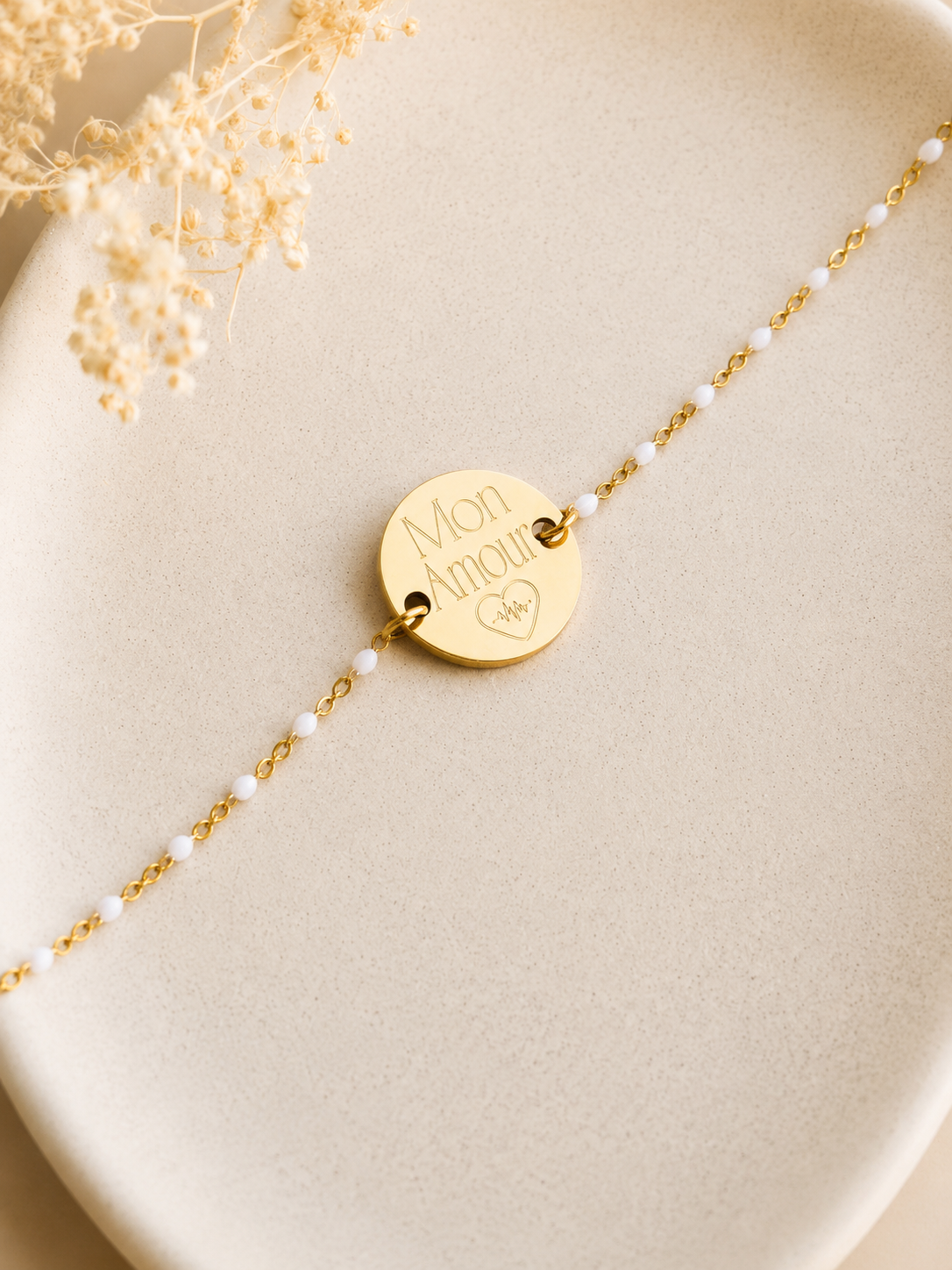     Bracelet femme personnalisé en acier inoxydable doré avec chaîne résine blanche