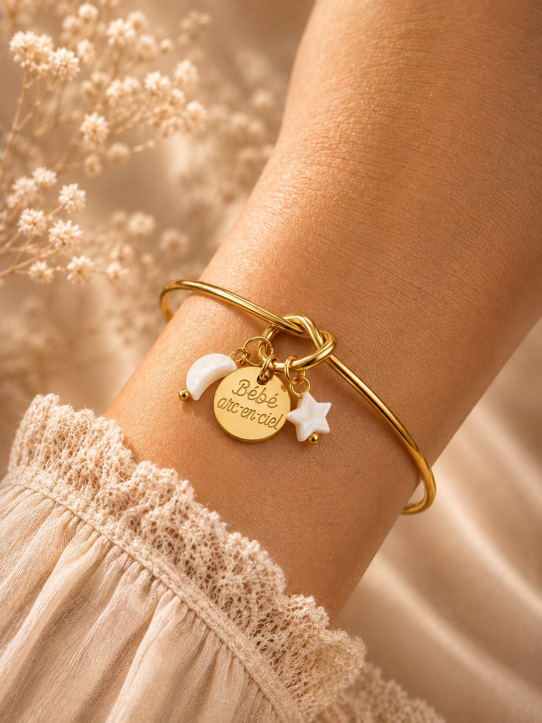 Bracelet jonc personnalisé pour femme. Gravéa Paris 