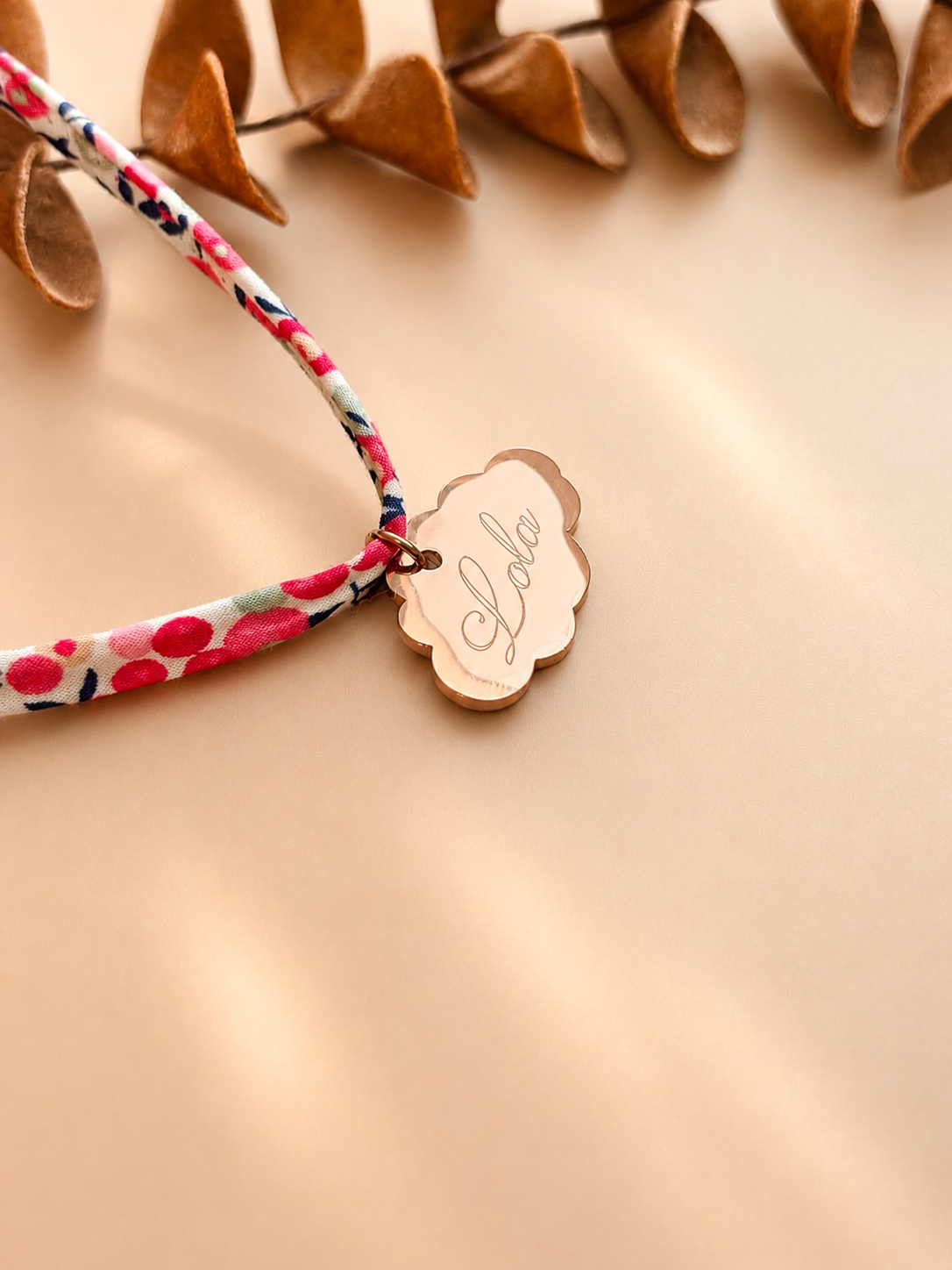 Collier enfant personnalisé en acier inoxydable avec pendentif nuage.