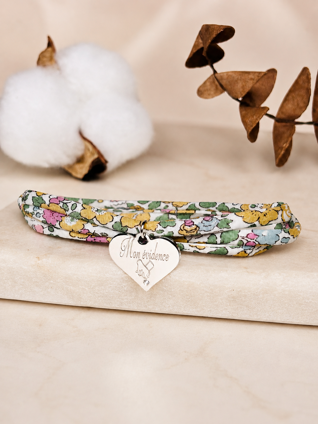 Bracelet personnalisé femme avec cœur à graver.